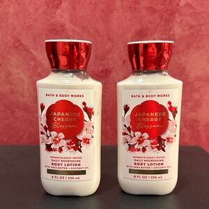 Bath & Body Works Japanese Cherry Blossom Lotion - Red & White set of 2